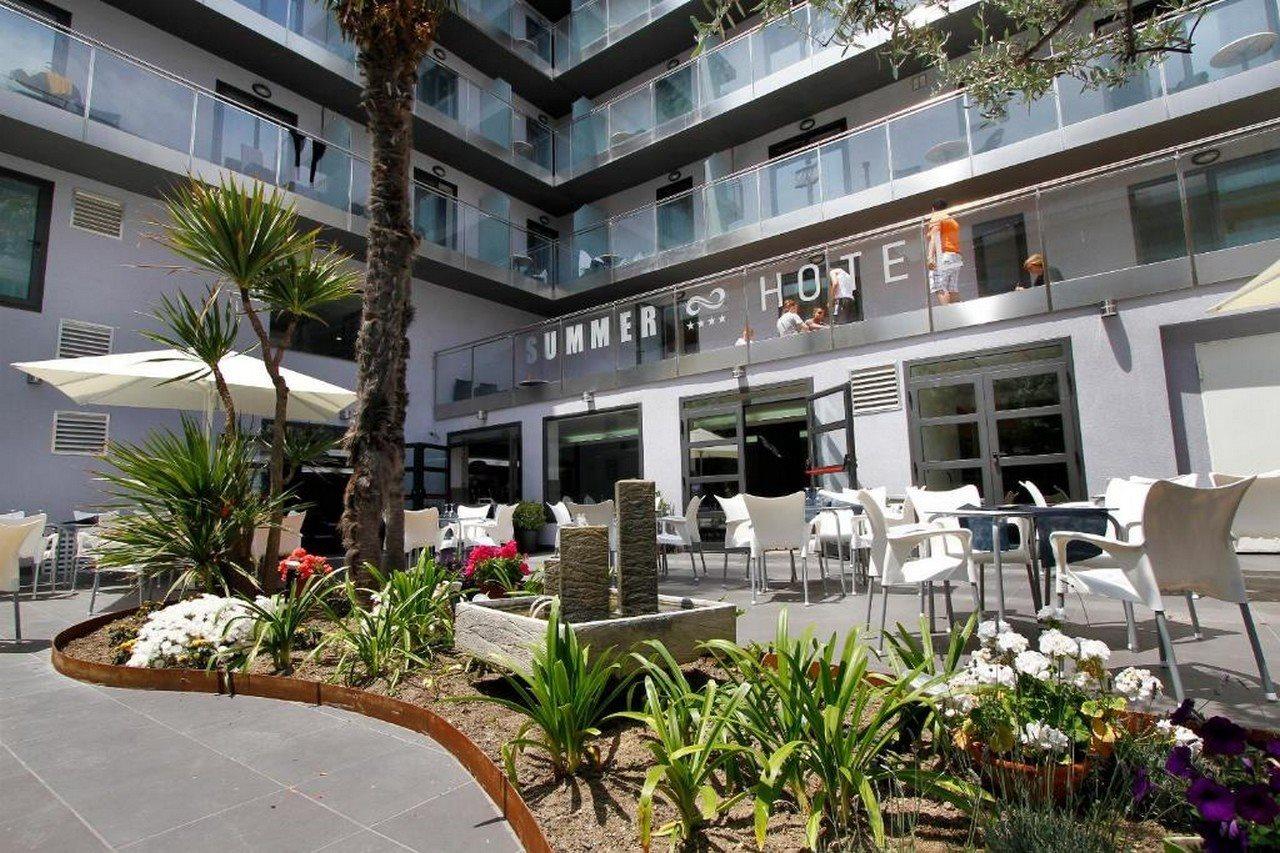 Summer Hotel カレーリャ エクステリア 写真