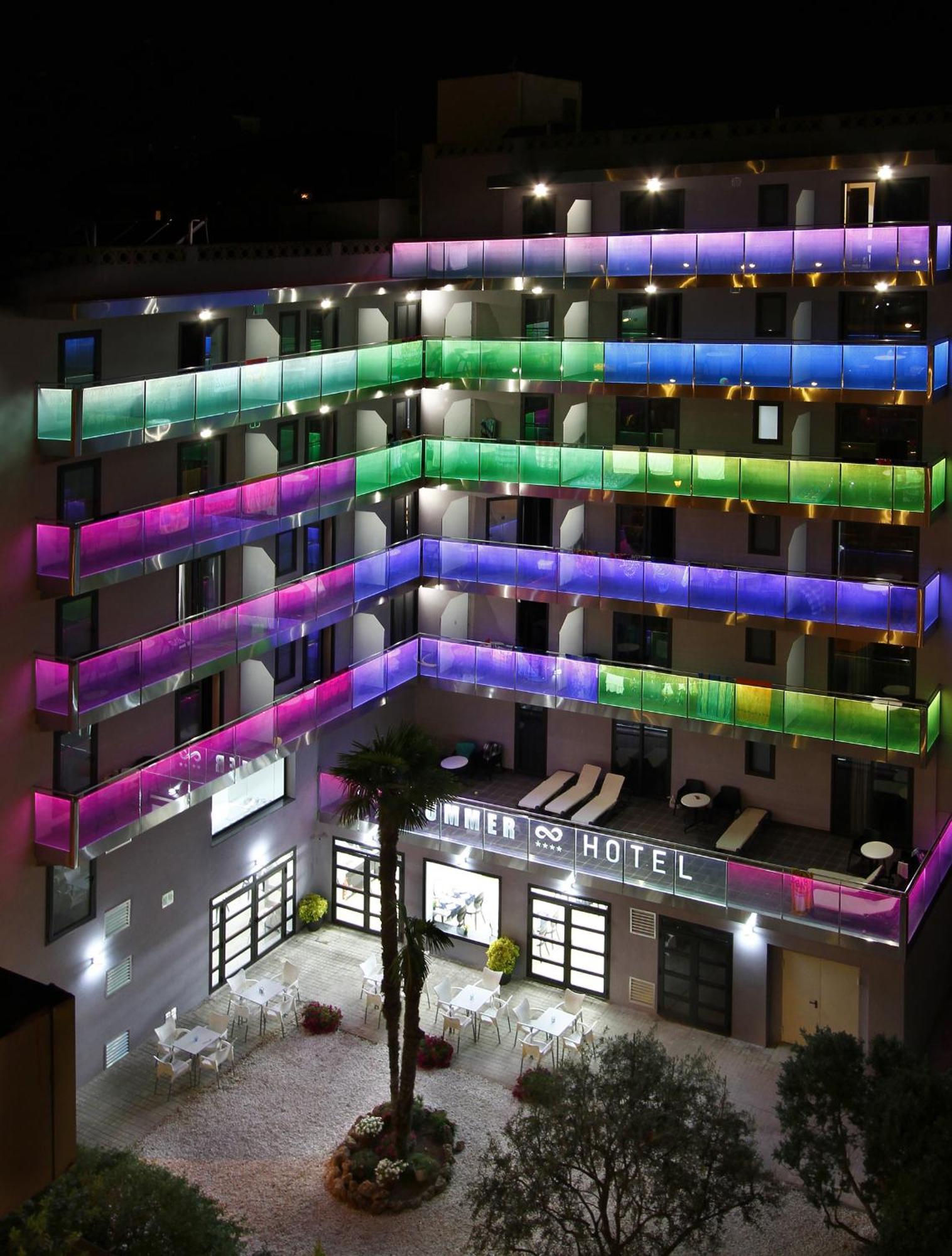Summer Hotel カレーリャ エクステリア 写真
