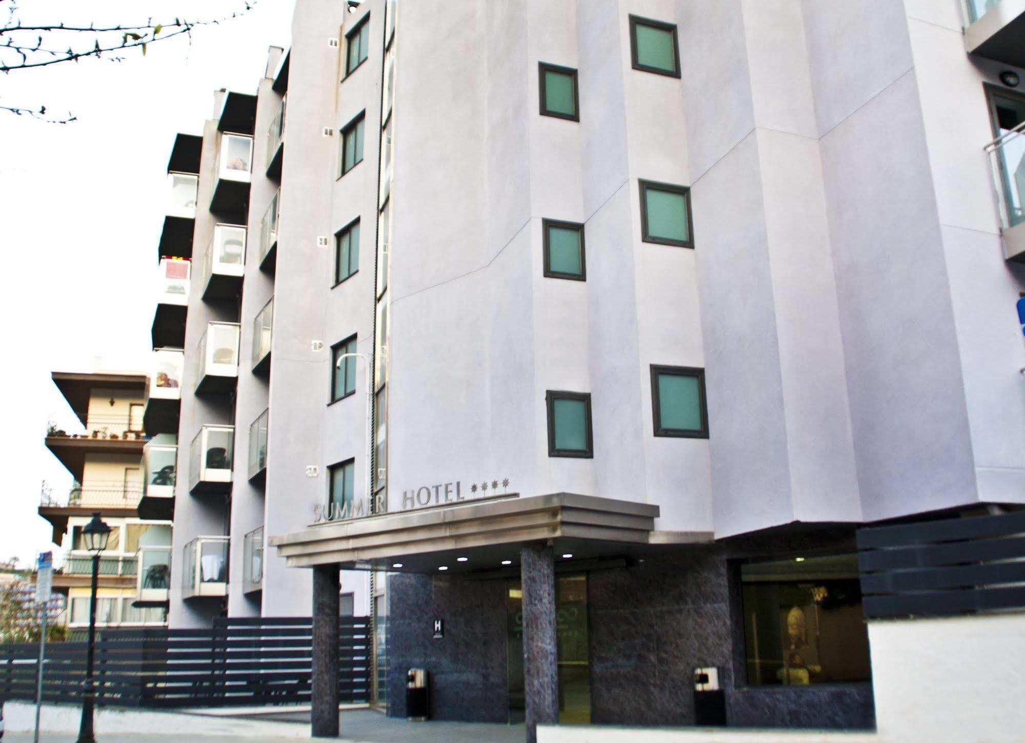 Summer Hotel カレーリャ エクステリア 写真