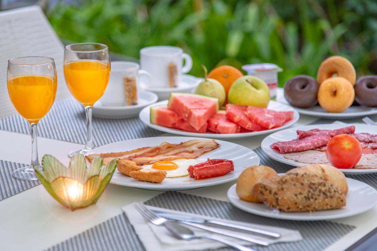 Summer Hotel カレーリャ エクステリア 写真